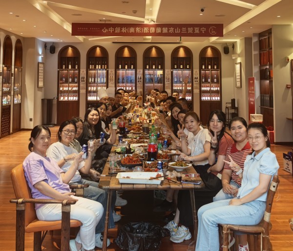 品味美食，凝聚力量——擇立燒烤party圓滿(mǎn)落幕
